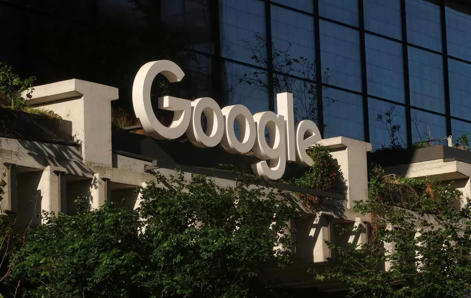 Alphabet Inc. Announces Major Bengaluru Expansion Amid Shifting Global Visa Dynamics