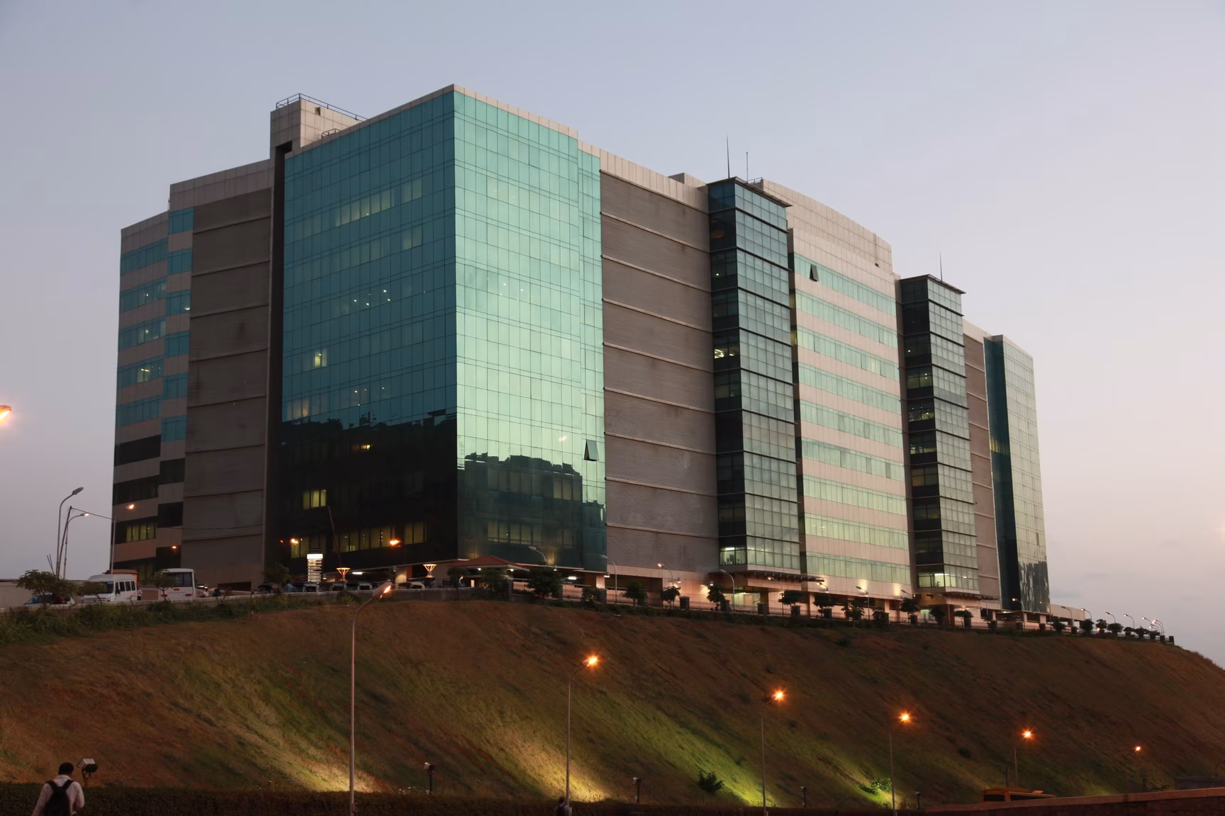 Tata Realty Signs ₹2,300 Crore Deal to Acquire 38+ Acres in Bengaluru