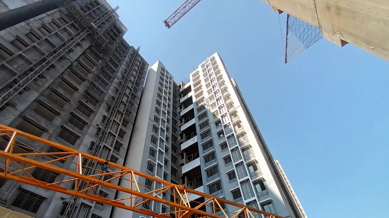 Maharashtra Reviews Affordable Housing Eligibility for First-Floor Slum Dwellers