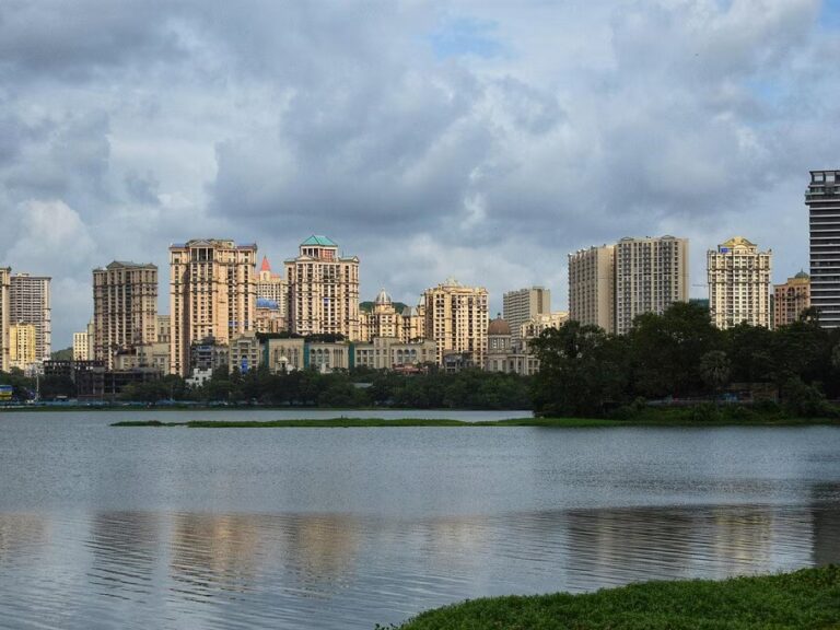 Mumbai Real Estate: Santacruz West Bungalow Sold for ₹164 Crore in Major Luxury Deal