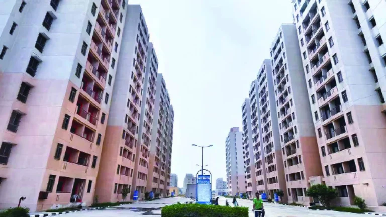 DDA Karmayogi Awaas Yojana Sees 60 percent Flat Bookings in First 24 Hours