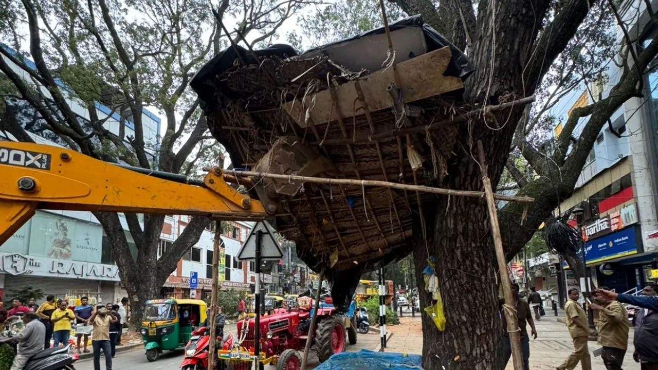 Footpath Encroachment Clearance Drive Conducted Along AECS Layout 60-Feet Road in Bengaluru
