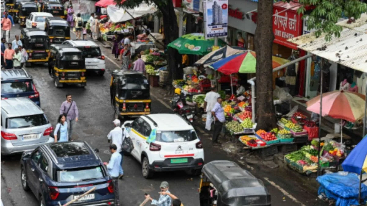 Bengaluru to Introduce Strict Footpath Rules, Designated Zones for Registered Hawkers